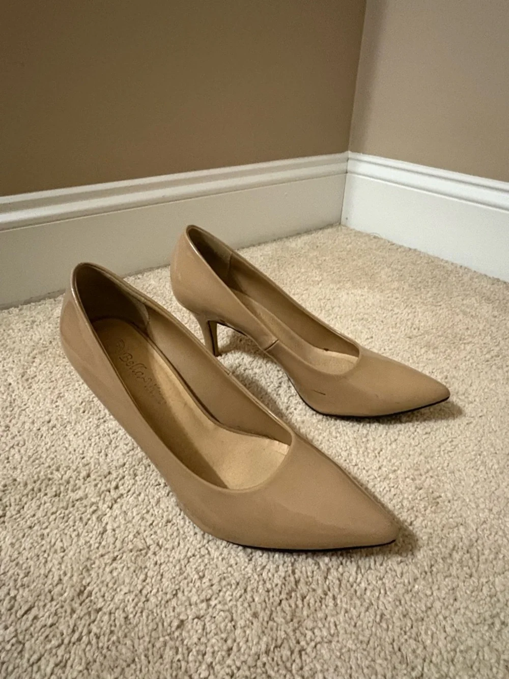 Bella Vita Nude Pointed-Toe Patent Pumps - Women Size 8.5